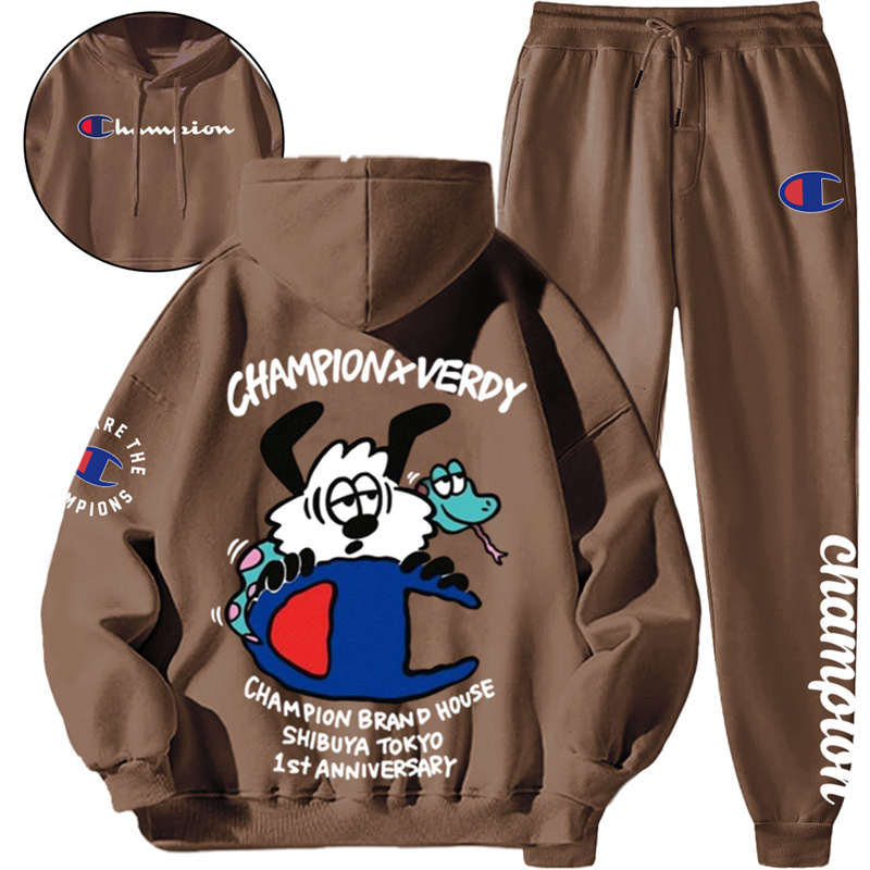 【 CHAMPION 】連名のかわいい子犬ですパーカーのスーツです