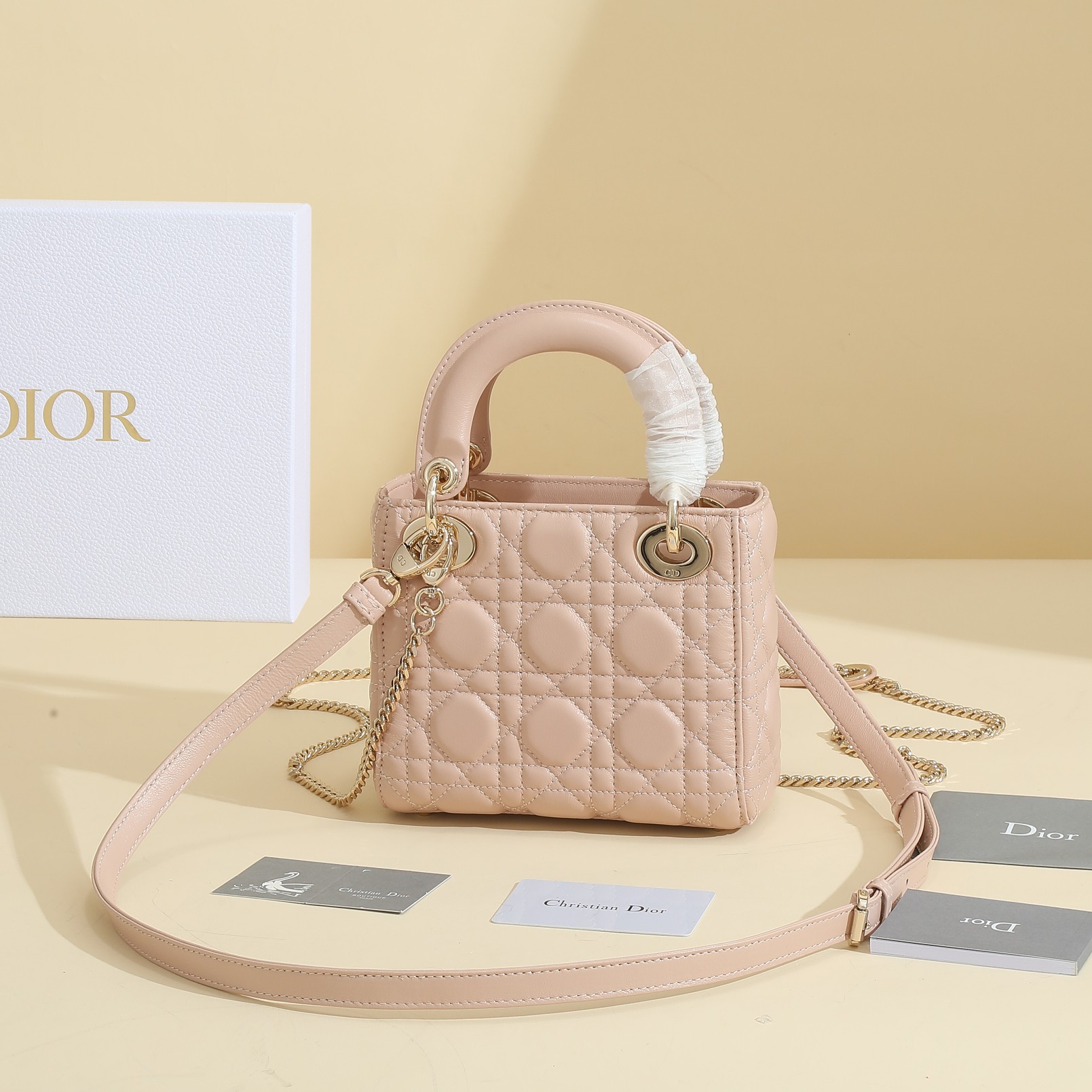 Lady Dior バッグ ミニ
