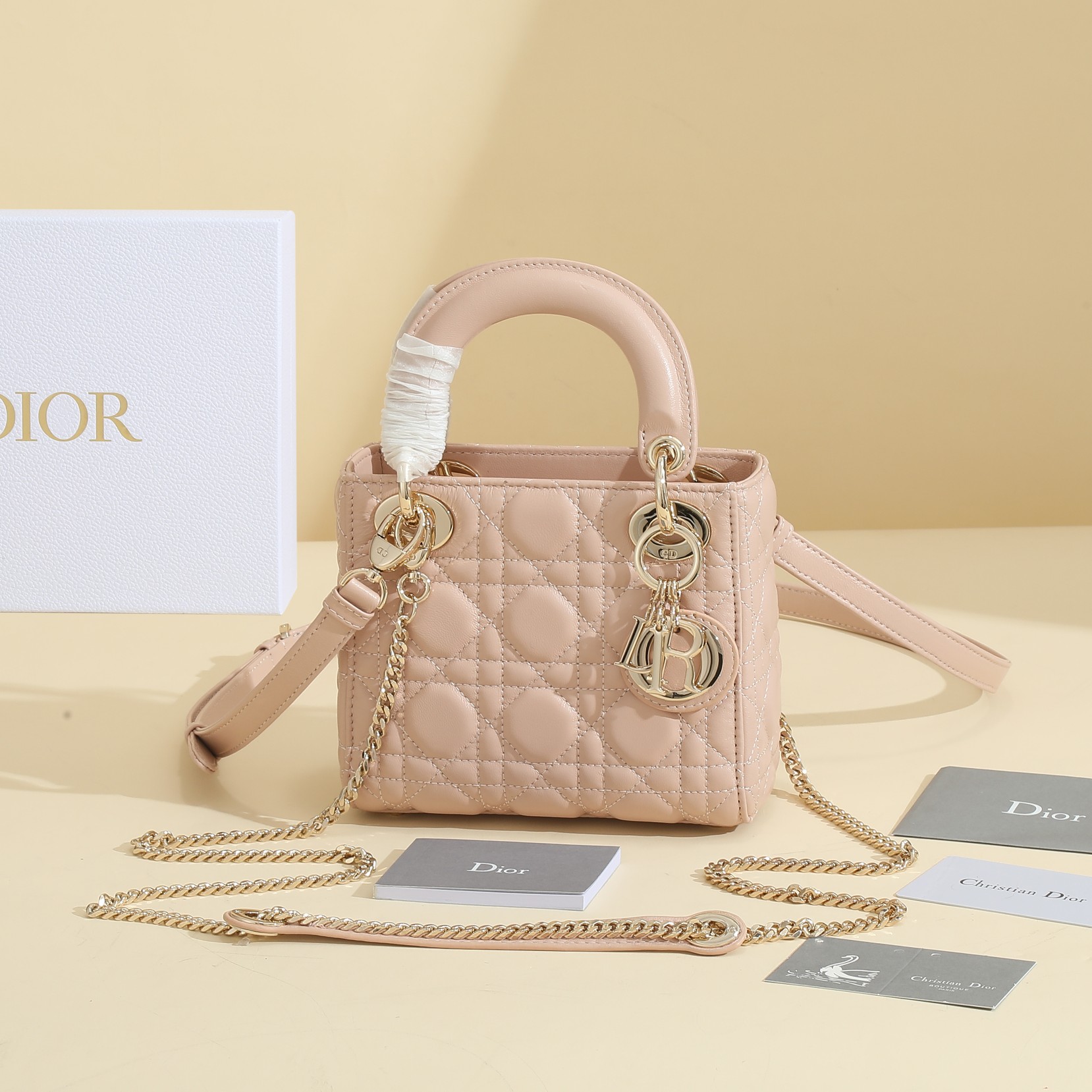 Lady Dior バッグ ミニ