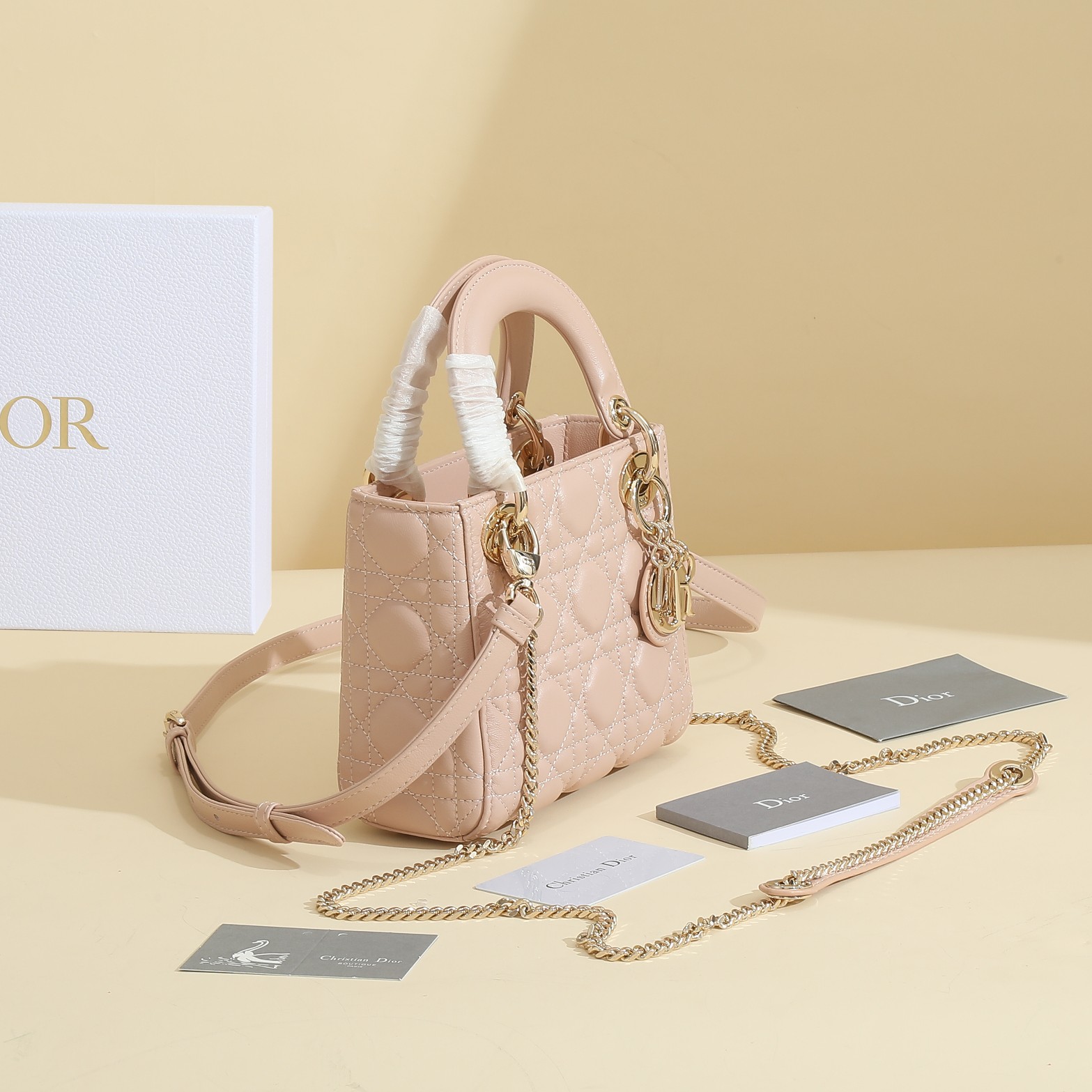 Lady Dior バッグ ミニ